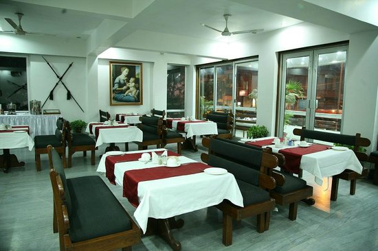 Royal Residency Hotel Noida Restaurant