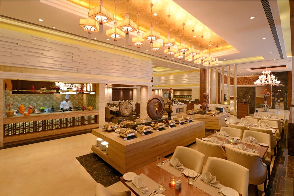 Park Ascent Hotel Noida Restaurant