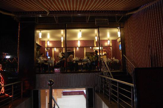 Palazzo di Lara Hotel Noida Restaurant